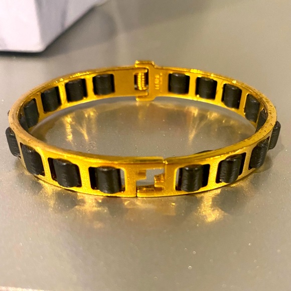 Authentic fendi bangle - Picture 4 of 5
